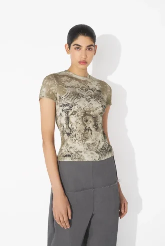 The Beige Madaillon T-Shirt